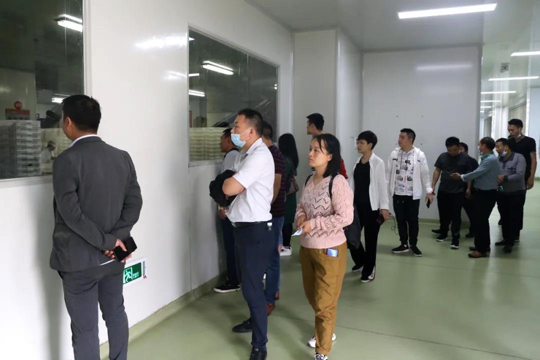 聪厨参展湖南食餐会暨良之隆食材节成果丰硕